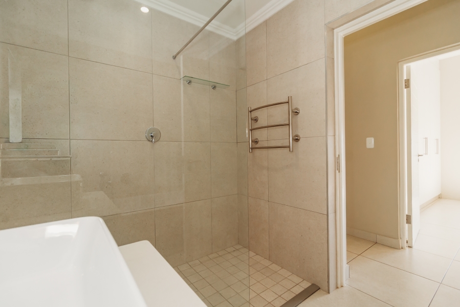 4 Bedroom Property for Sale in Kraaibosch Manor Western Cape